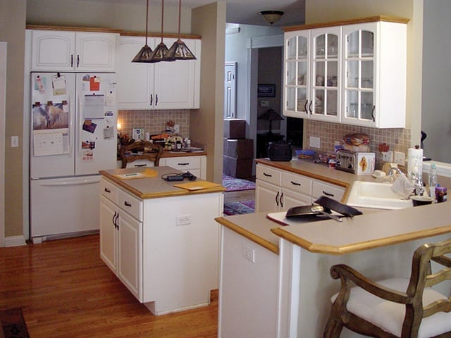 Cabinet Refacing in Ohio before kitchen refacing in a white color