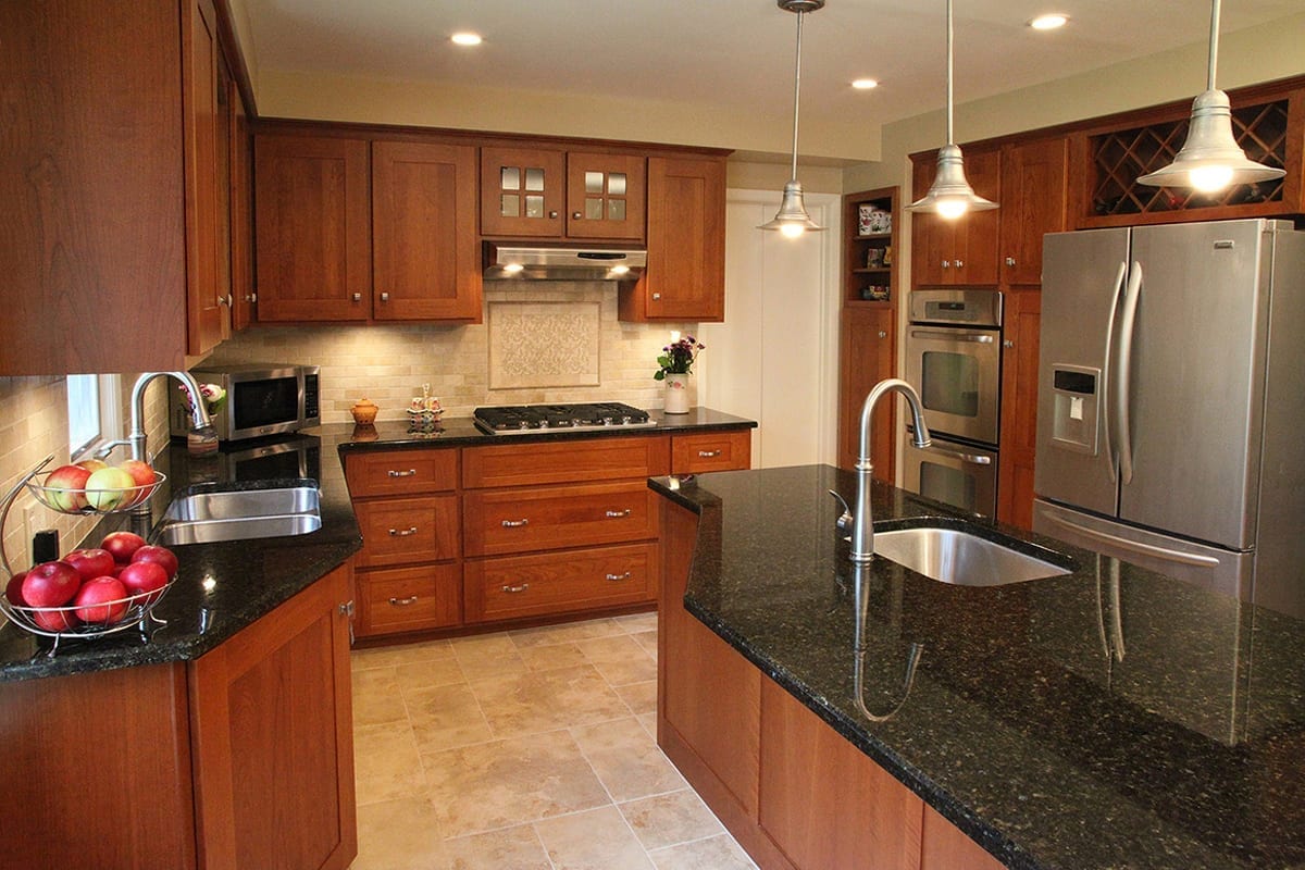 Remodeled kitchen using cabinet refacing in Ohio