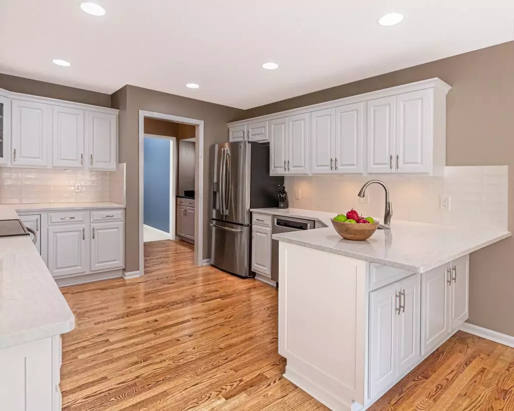 Old White Traditional Kitchen Medina Ohio