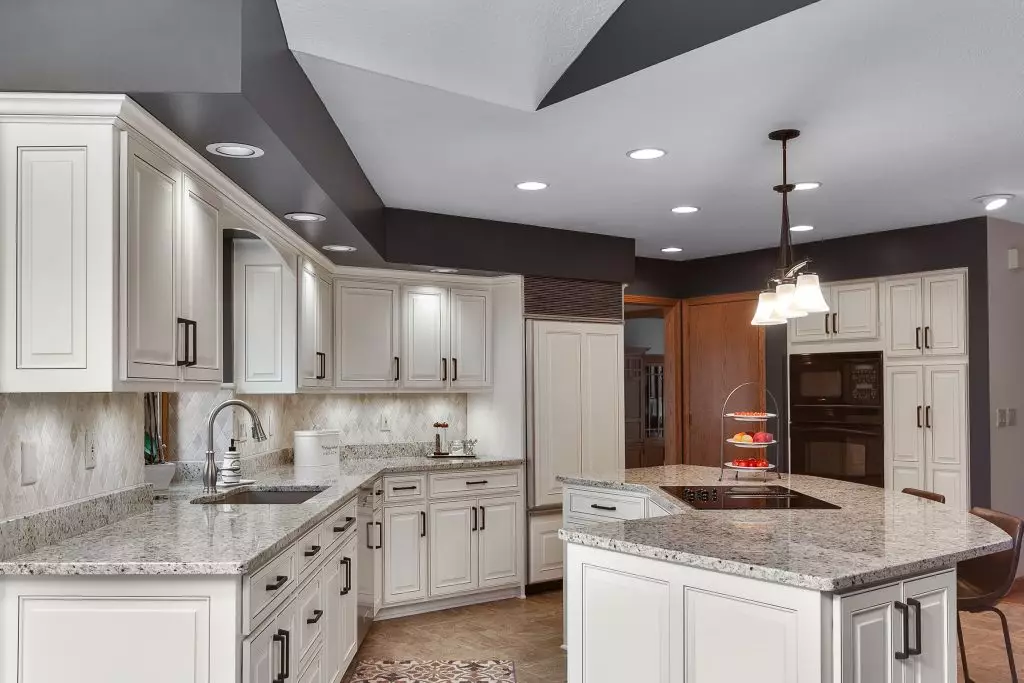 Traditional Birch Granite Kitchen Medina Ohio