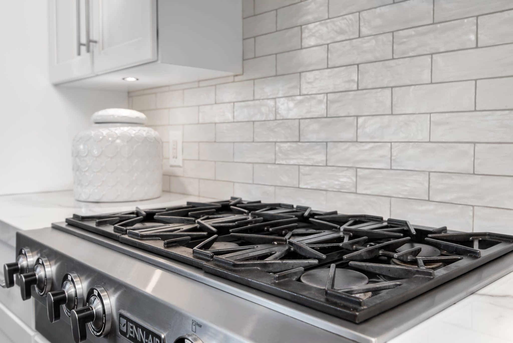 White Kitchen Fairlawn Tile