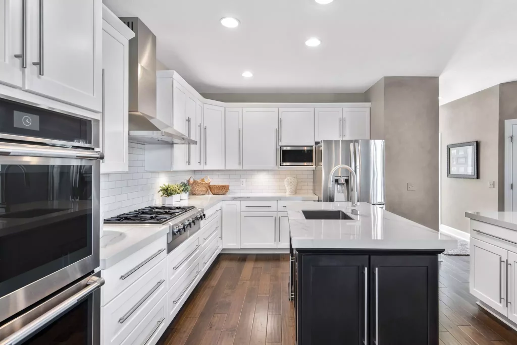 White Kitchen Fairlawn