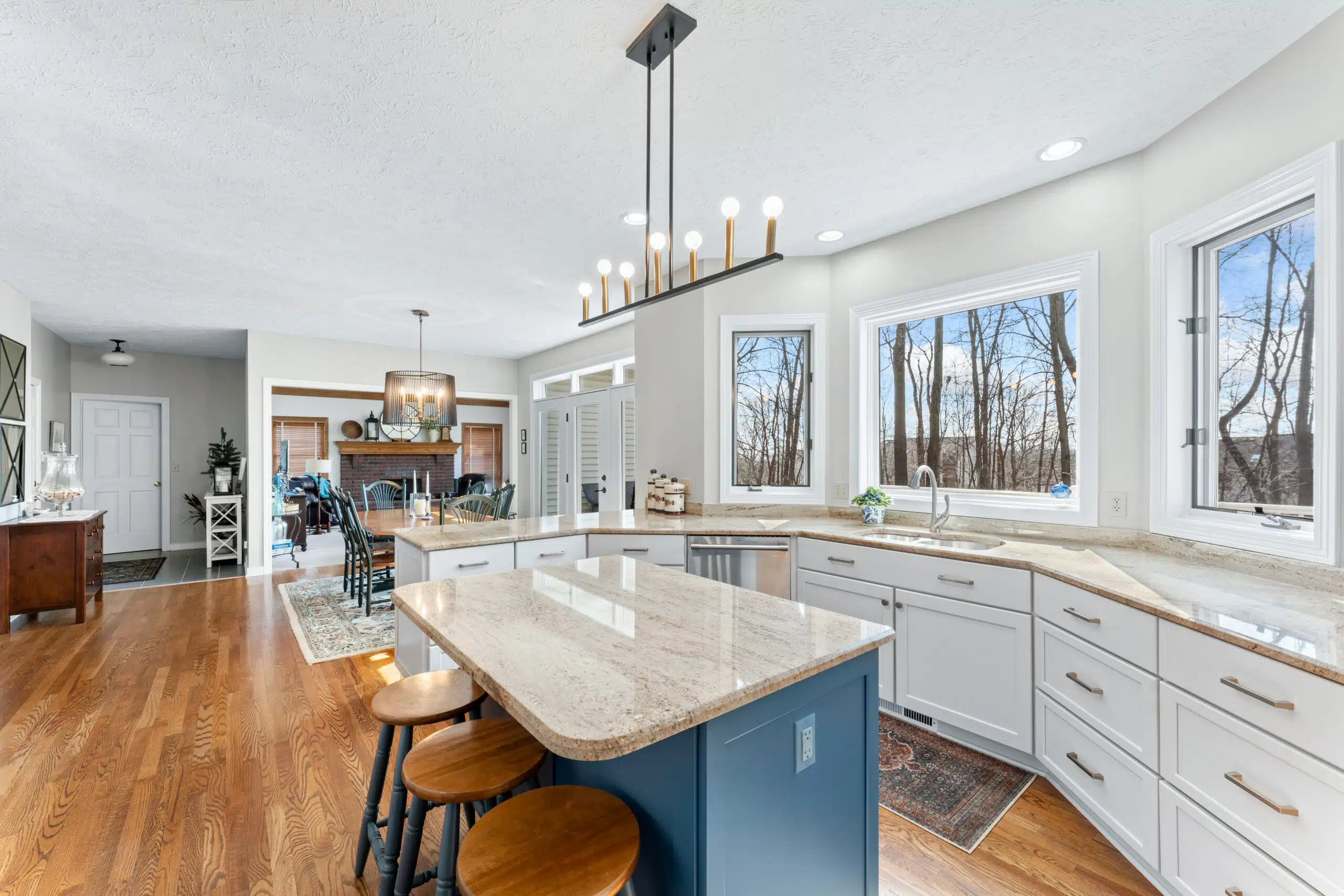 luxury upgraded kitchen cabinet